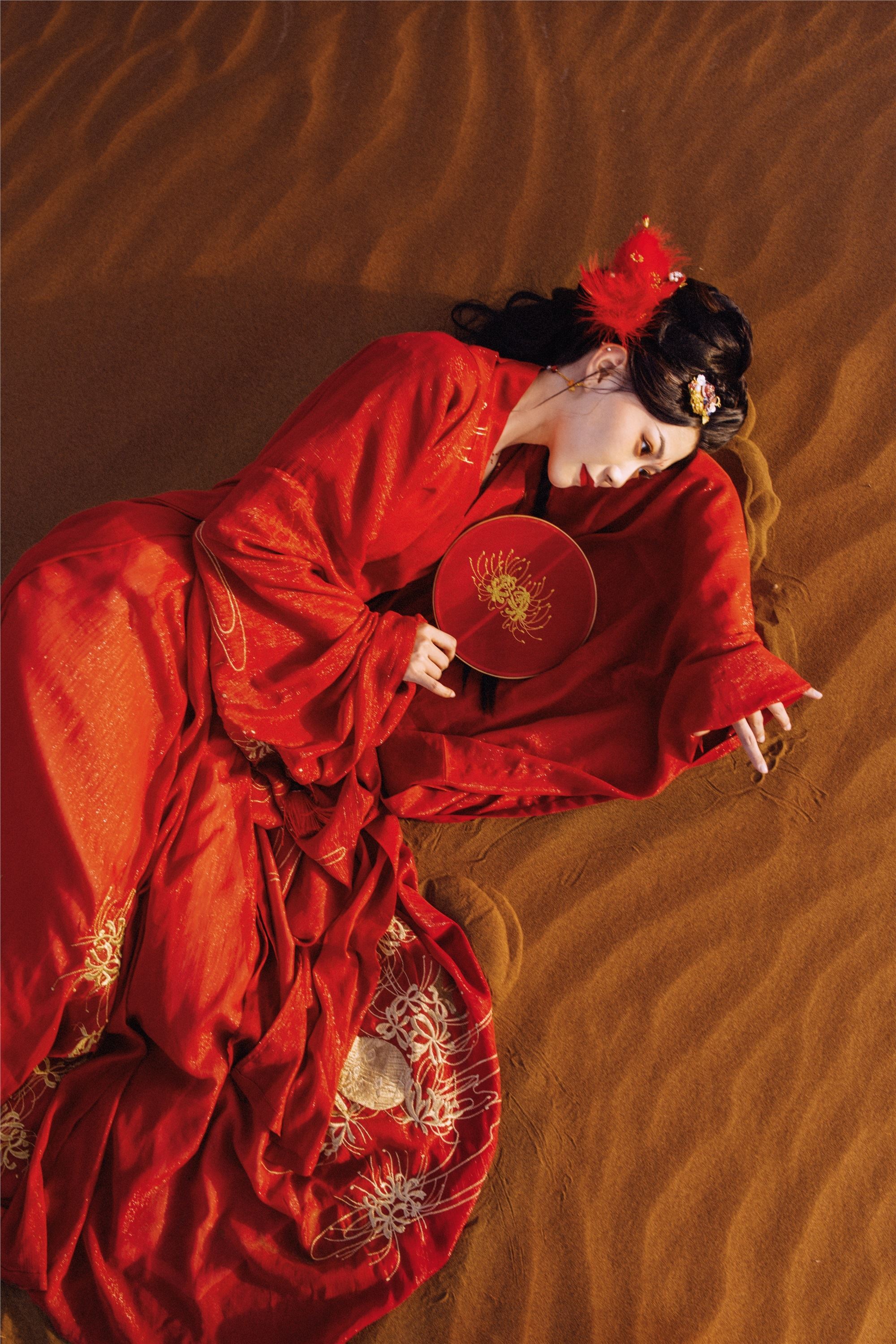 YITUYU艺图语 2021.09.08 漠上行 兔小白